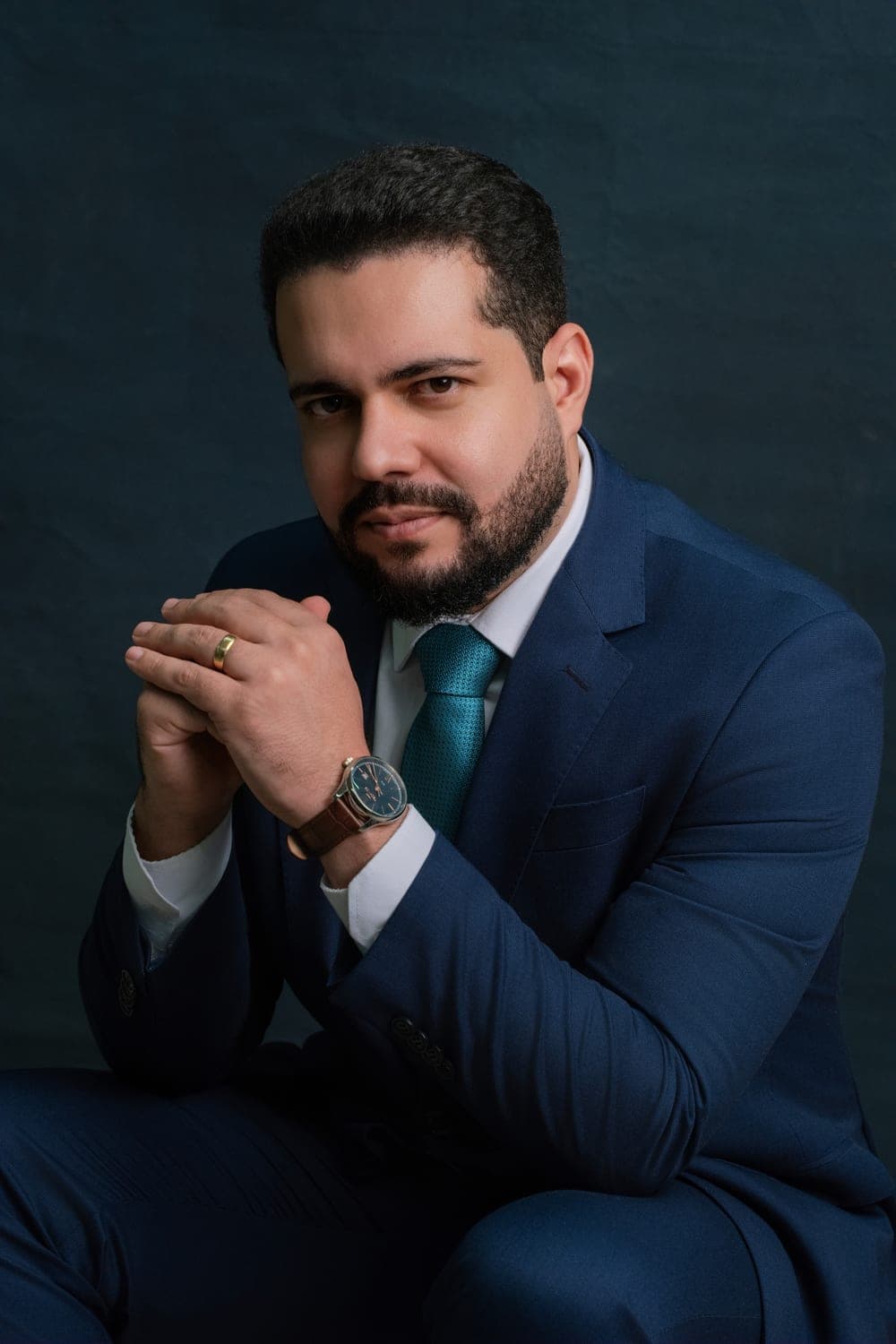 Retrato de Maxsuell Bomfim, advogado dedicado ao Direito Médico